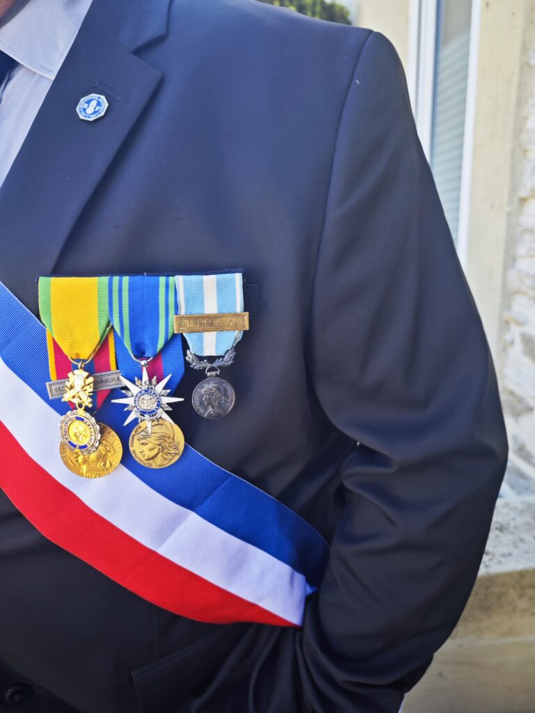 Représentants Des combattants lors de la commémoration Du 8 mai 1945 À Voeuil et Gigets