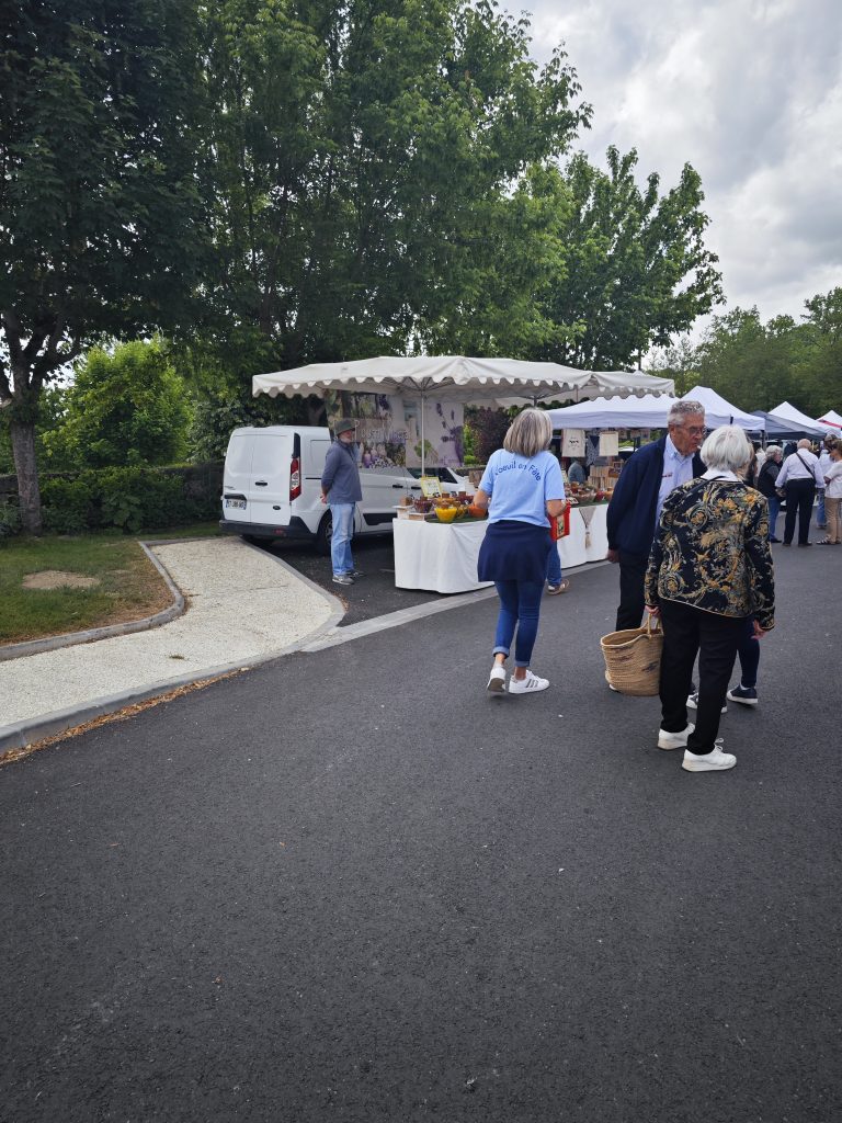 voeuil en fete marché du printemps